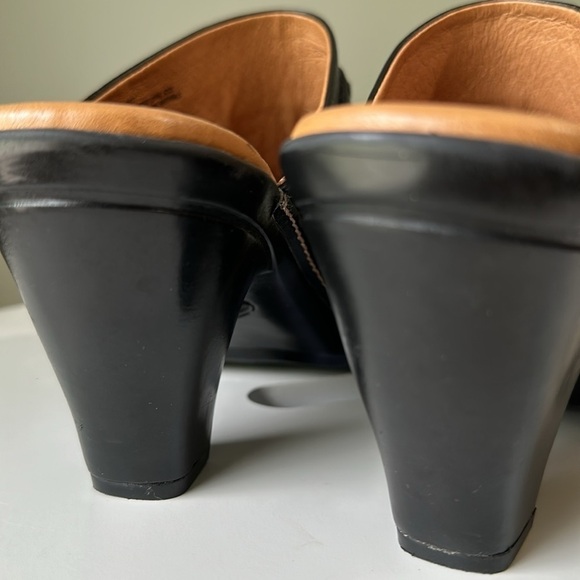 Sofft Leather Studded Buckle Clogs Black Slip on Block Heel Comfort - Picture 12 of 16